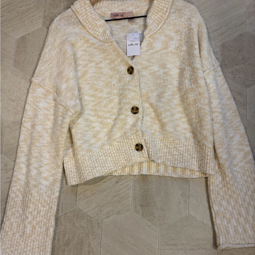 Cozy Cream‎ Button-Up Cardigan - Picture 4 of 6